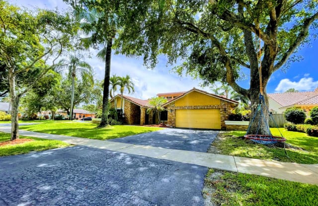 1701 NW 97th Terrace - 1701 Northwest 97th Terrace, Plantation, FL 33322