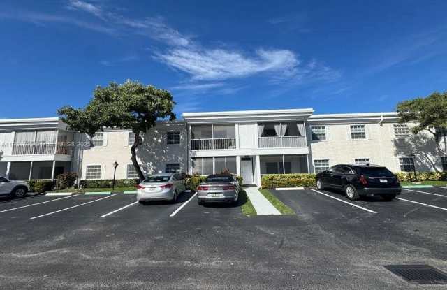 Photo of 6253 Bay Club Dr