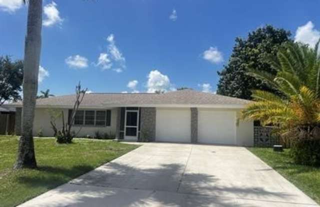 2448 Woodland Circle
