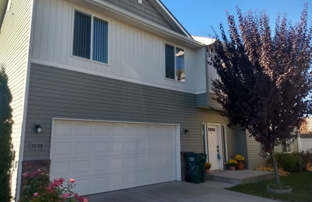 7853 N Hilliard Court - 7853 N Hilliard Ct, Coeur d'Alene, ID 83815