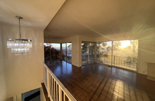 490 Starlight Crest Drive