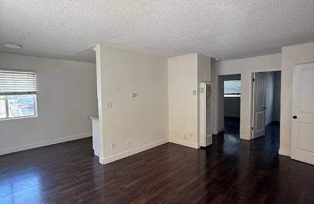 323 North Virgil Avenue #2