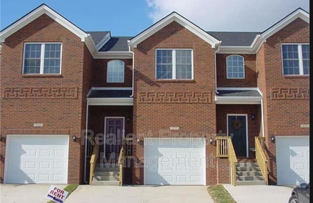 225 Ridgewood Drive - 225 Ridgewood Drive, Nicholasville, KY 40356