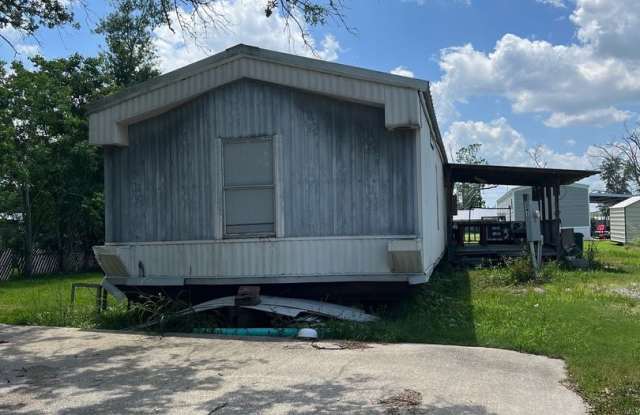 Photo of Mobile Home for lease in Sulphur