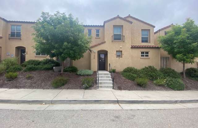 578 River Oaks Dr.