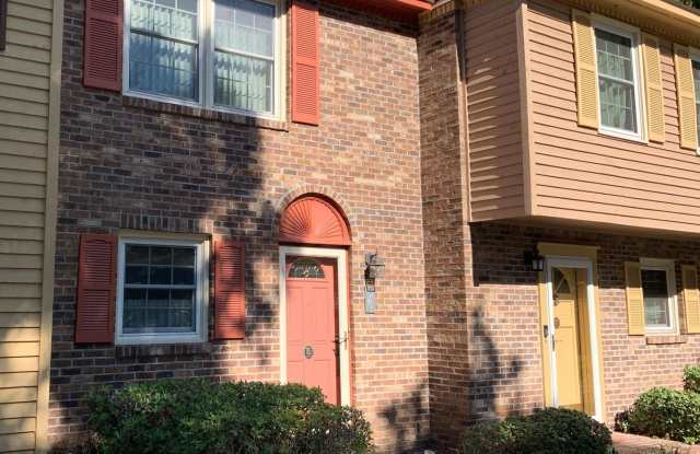 3 Bedroom, 2.5 Bath Town Home Available in March!