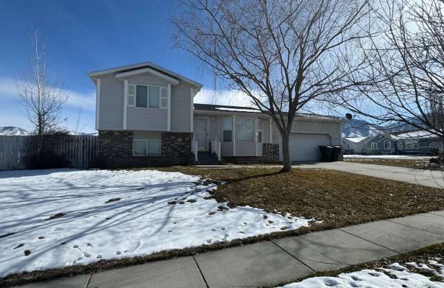 Beautiful home for rent in Tooele! - 1454 East 1420 North, Tooele, UT 84074