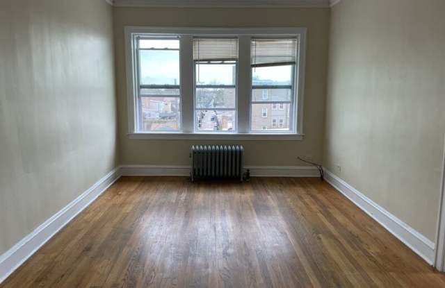 4410-12 W Armitage 2A