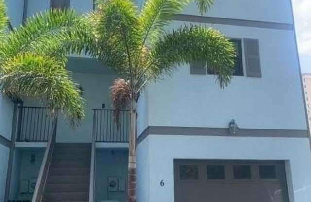 Photo of 3250 NE 12th St