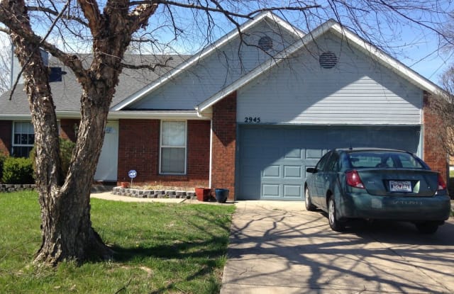 2945 E. Lark St - 2945 East Lark Street, Springfield, MO 65804