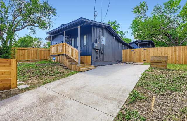 1428 Webberville Rd, Unit Room 1