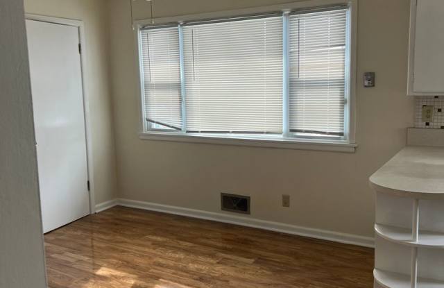 Amazing 3 Bedrooms with Rec Room Single Family in an Excellent Neighborhood!