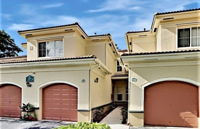 2578 Centergate Dr - 2578 Centergate Drive, Miramar, FL 33025