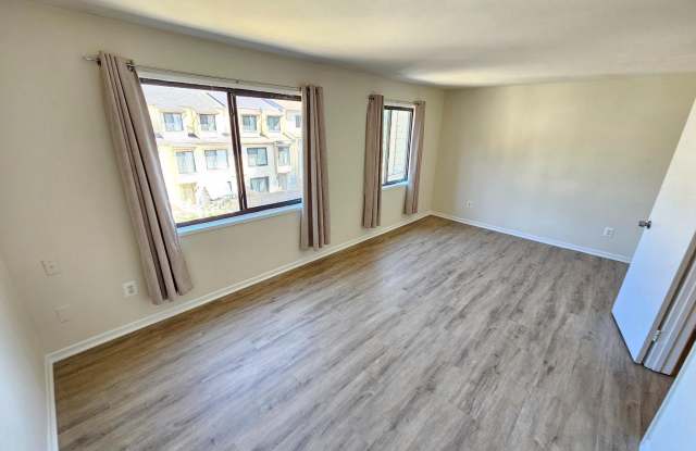 Photo of 9475 CHADBURN Place