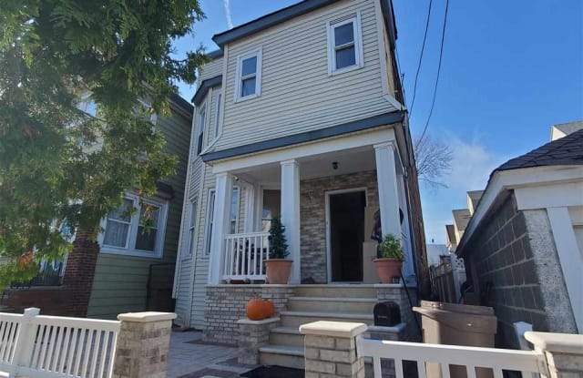 79 GARRETSON AVE - 79 Garretson Avenue, Bayonne, NJ 07002