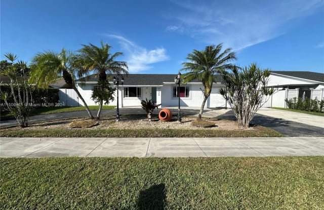 4226 SW 134th Pl - 4226 Southwest 134th Place, Kendale Lakes, FL 33175