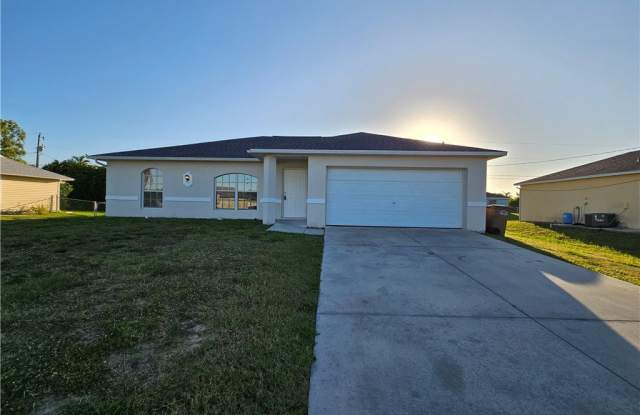 607 SW 11th Avenue - 607 Southwest 11th Avenue, Cape Coral, FL 33991