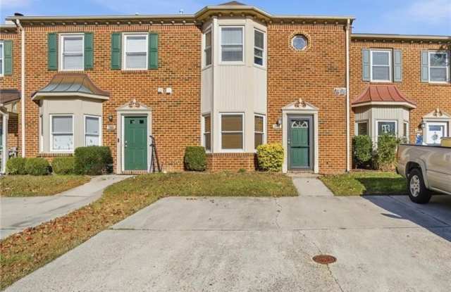 Photo of 746 Creekside Crescent