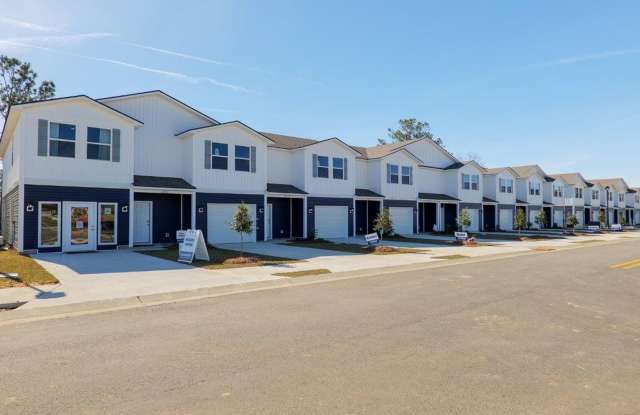 6019 BEMISS TOWNS DR. VALDOSTA, GA 31605