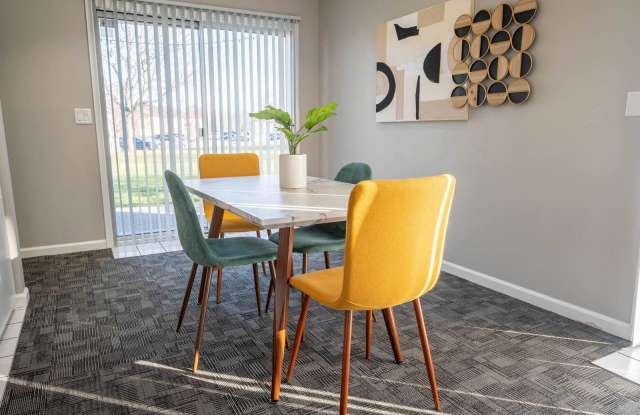 Creekside Square Apartments