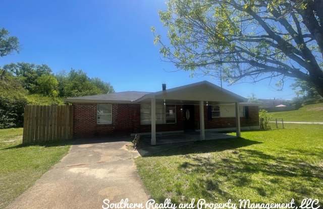 102 White Oak Drive