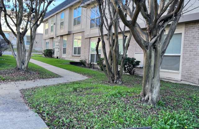 Autumn Creek Apartmenta