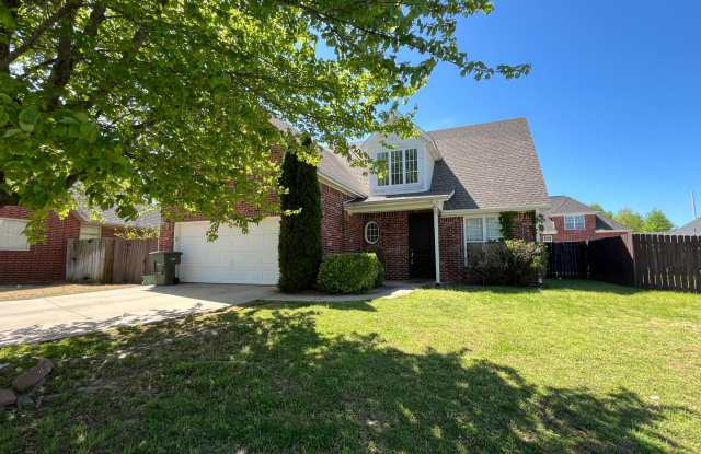 BREATHTAKING 4 BEDROOM HOME IN FAYETTEVILLE! CALL TODAY 479-336-8726! photos photos