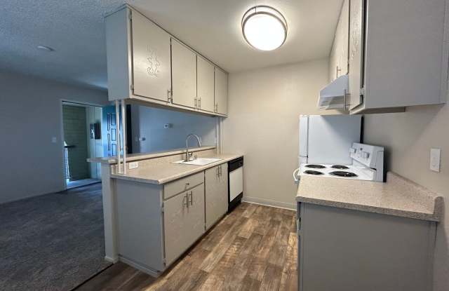 2114 H Street, Sacramento