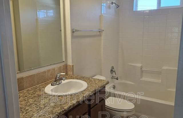 11846 W Fairview Ave