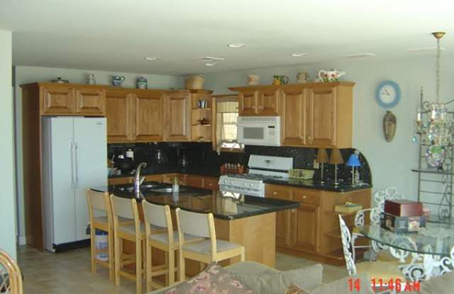 305 Beach Front unit: 2