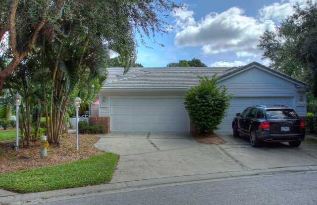 7911 WHITEBRIDGE GLEN