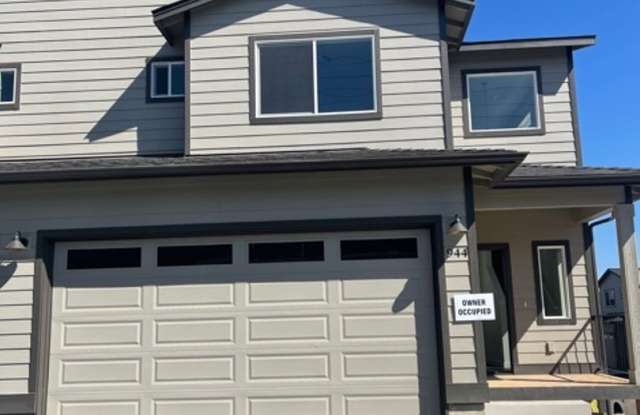 Like new construction near St. Charles!  W/S/G included!
