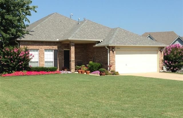 9802 N 99th East Court - 9802 North 99th East Court, Owasso, OK 74055