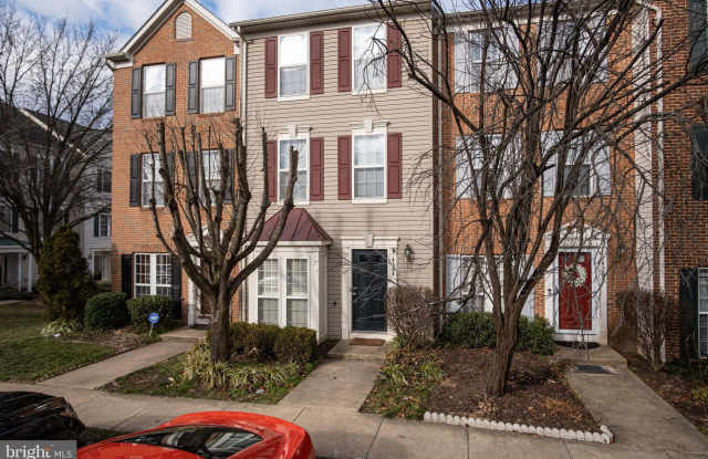 4384 SUTLER HILL SQUARE - 4384 Sutler Hill Square, Fair Oaks, VA 22033