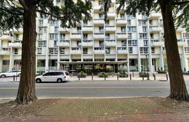 Photo of 604-36 S WASHINGTON SQUARE