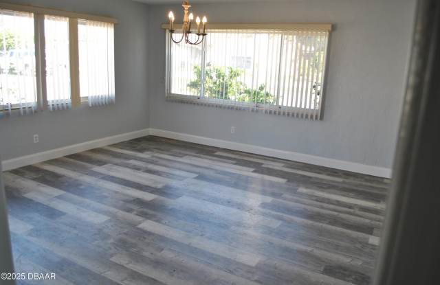 468 Ridgewood Avenue