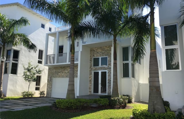 8302 NW 33rd Ter - 8302 Northwest 33rd Terrace, Doral, FL 33122