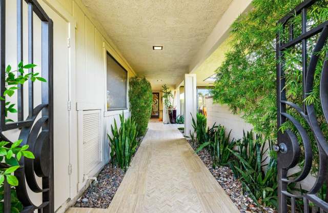 1 Briarcliff Court