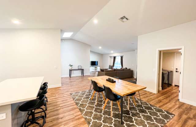 229 West Stanford Avenue