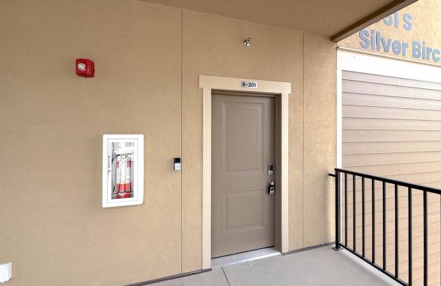 Desert Color Condo 2 bd, 2 bt, 1 Car Garage