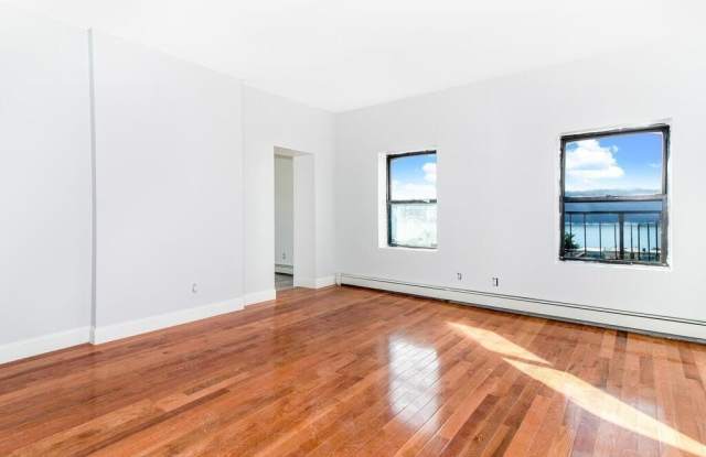 Photo of 251 Warburton Avenue unit: 3N