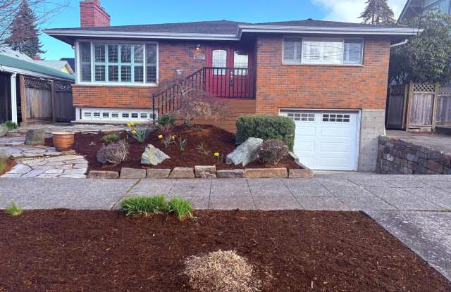 Charming 5-Bedroom Home in Prime Ballard Location!