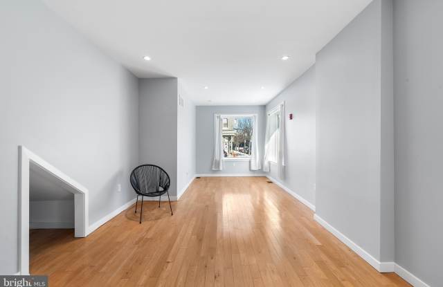 3000 W GIRARD Avenue