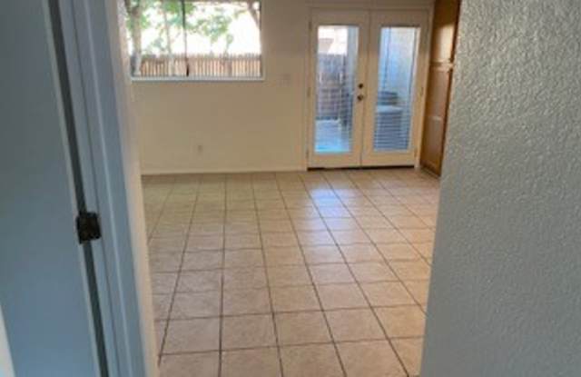 1238 S Dillon Way