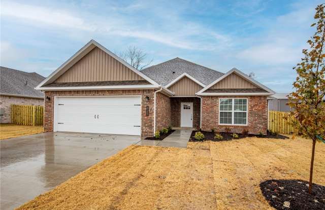 1824 Seay Circle