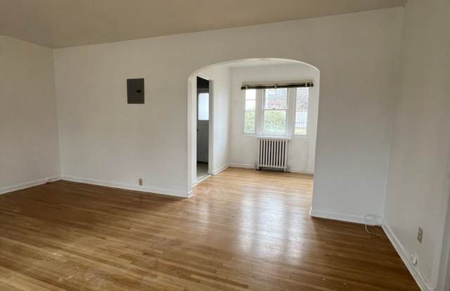 Photo of One Bedroom, One Bathroom Apartment - Geothermal Heat, Pacific Terrace Neighborhood