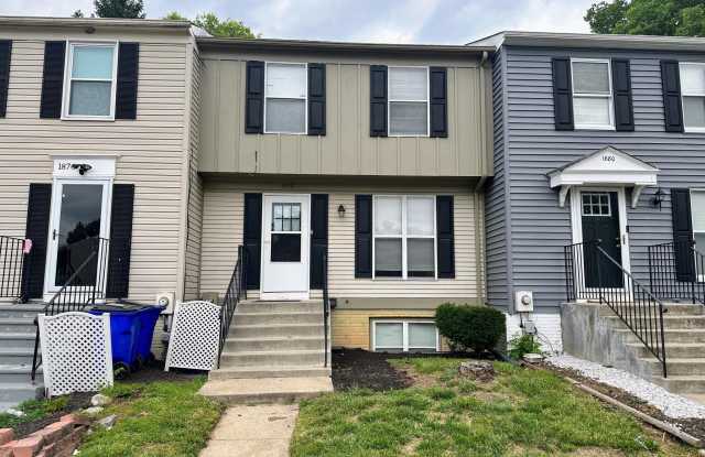 1878 MURDOCK Court