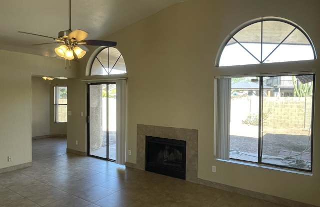 Photo of 6502 W. Paradise Lane - 1