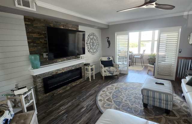 Photo of 1819 Shore Dr S