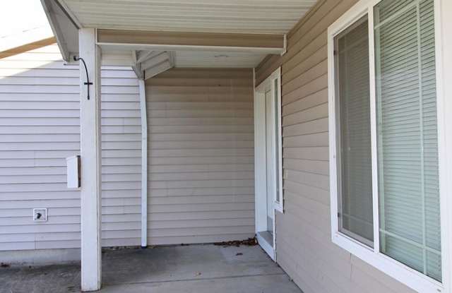 Nothing Overlooked in this Newly Remodeled 3 Bed/2.5 Bath Gresham Home